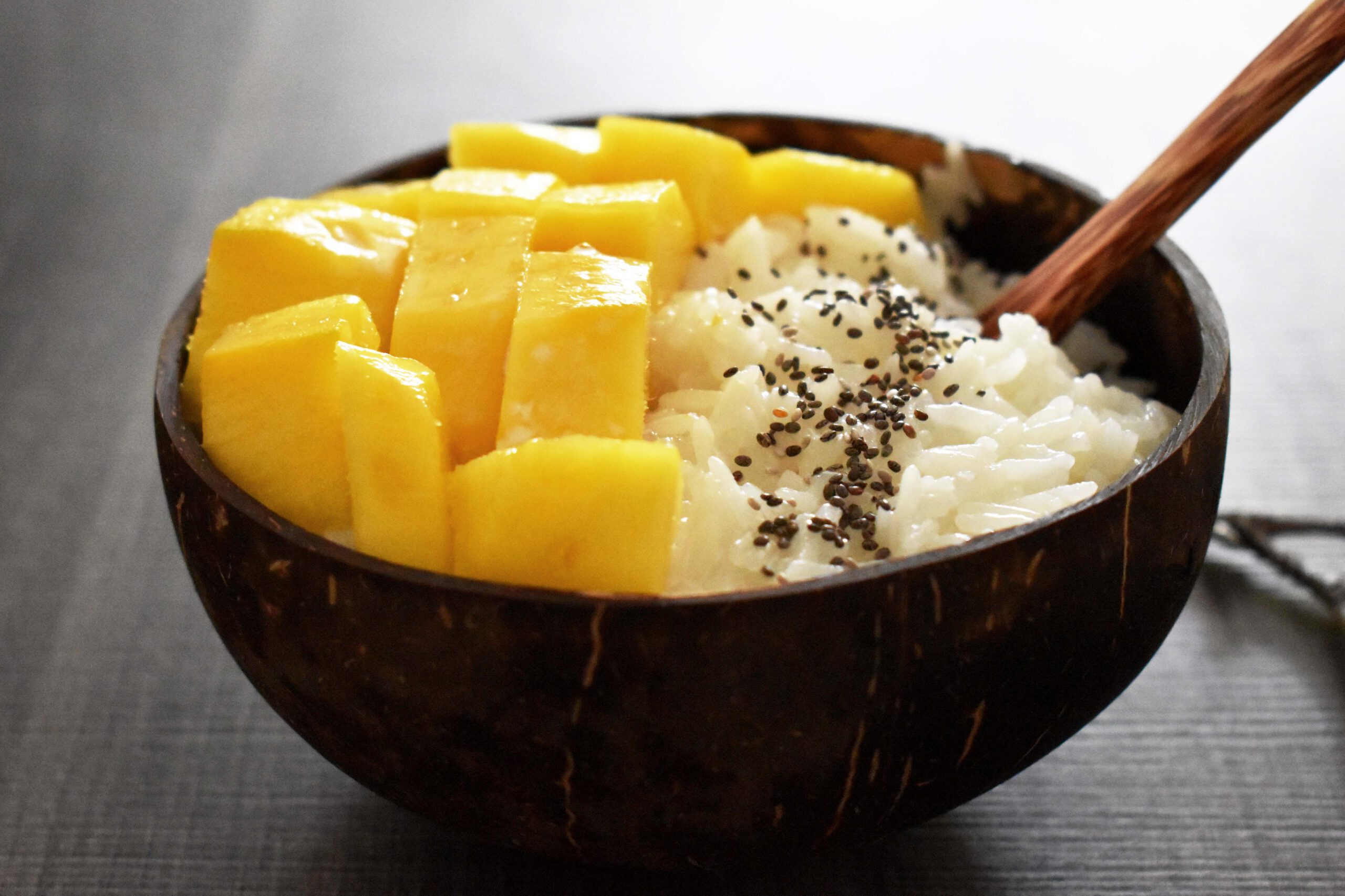Mango Sticky Rice – thailändischer Kokos-Klebreis mit frischer Mango ...